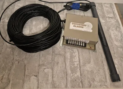 MIER DRIVE-ALERT VEHICLE DETECTION SYSTEM MODEL DA-500 / 100' CABLE IS NEW