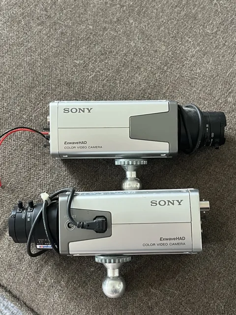 Sony ExwaveHAD SSC-DC393 Video Security Camera Color