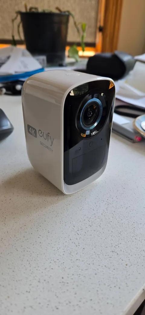 New Eufycam 3C (S300) Add On 4k Battery Camera with Bonus Solar Panel