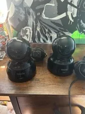 Tenvis Wireless IP Camera Model TH661 2 Cameras, 2 chargers, 1 mount