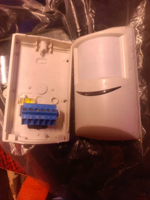 LOT X 2 PCS Bosch ISC-BPR2-WP12 Blue Line Gen2 PIR Motion Detector  DT8050V