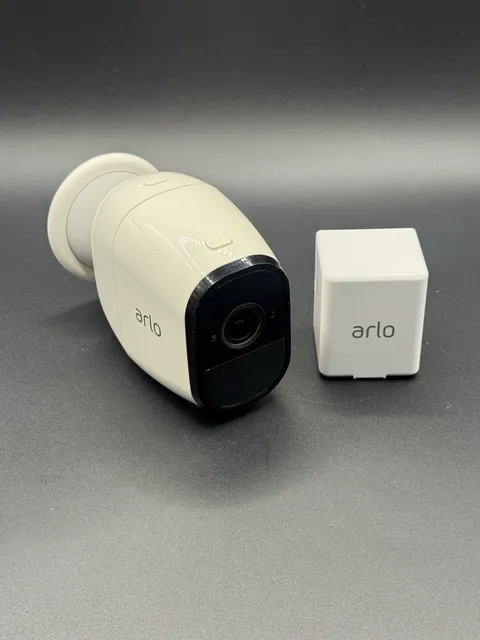Arlo Pro VMC4030 Wireless Camera W/ Mount & Battery - TESTED 