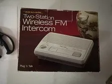 REALISTIC VINTAGE WIRELESS INTERCOM PLUG N TALK 2 STATION CAT NO 43-209 OPEN BOX