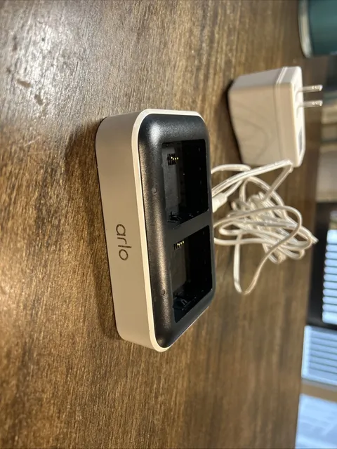 Arlo VMA5400C Accessory Dual Charging Station, Charge Up to Two Batteries, Compa