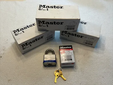 Master Lock #1 Keyed Alike Lot Of 6 Commercial Use Padlocks 1-3/4