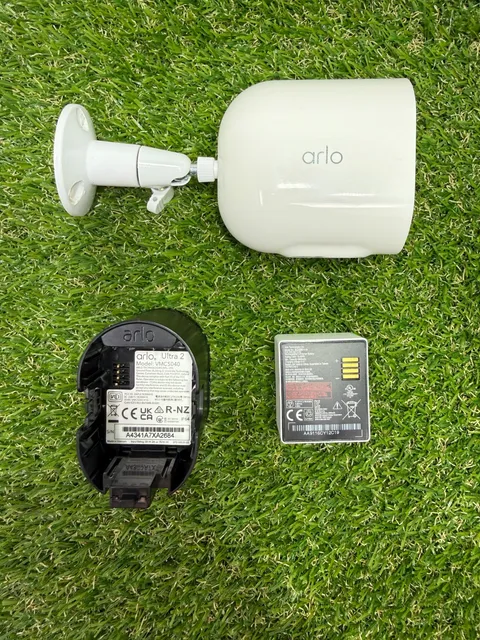Arlo Ultra 2 VMC5040 Spotlight Security Camera with Cord - 6