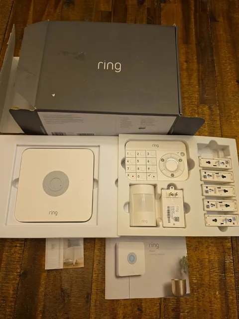 Ring Alarm Home Security System 5-Piece Kit Indoor Siren Home Safety Station