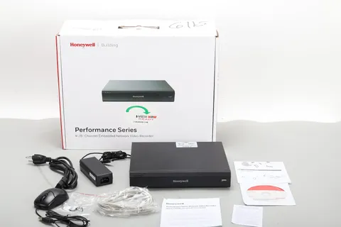 Honeywell HEN04023V 4-Channel 4K UHD PoE NVR With 2TB HDD and Accessories