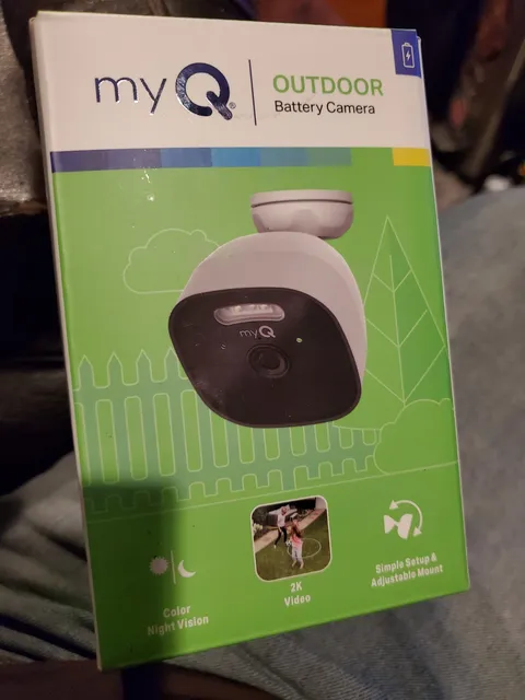 MyQ Wireless Outdoor 2K All-In-One Battery Camera | 141-4326-000 | Brand New