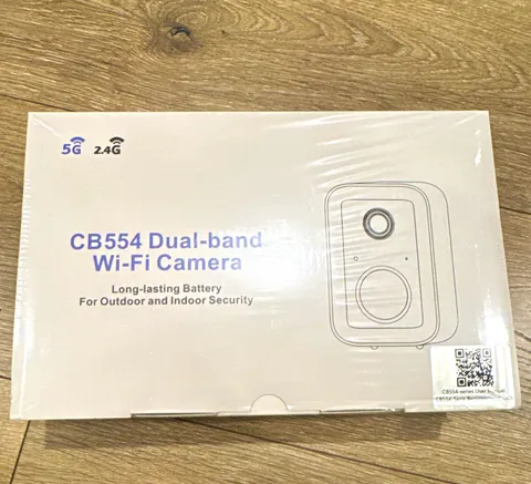 CB554 Dual-Band Wi‑Fi 2K Battery IP Camera Indoor/Outdoor Night Vision White