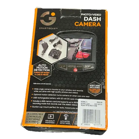 SmartGear Photo Video Dashboard Cam Auto Motion Detect With 4GB Memory Card