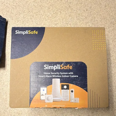 SimpliSafe Home Security System with Smart Alarm Wireless Indoor Camera, 8 Piece