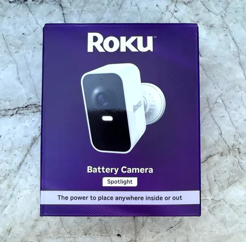 Roku Battery Camera Spotlight 1080p Wi-Fi Indoor/Outdoor Weather Resistant NEW