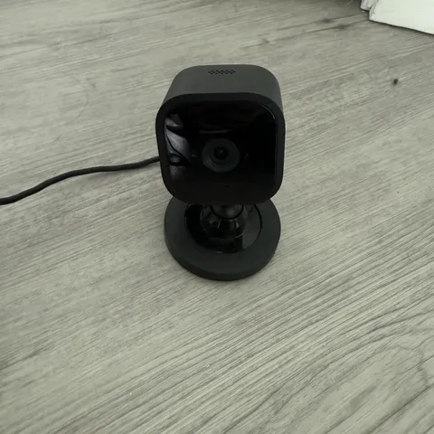 Blink BCM00300U Mini Indoor Plug-in Smart Surveillance Camera