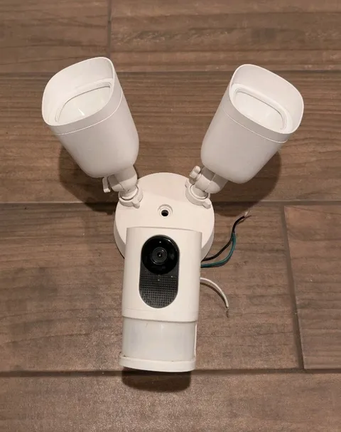 Anker eufy 2K Floodlight Camera E221 White Smart Home Security Cam T8424