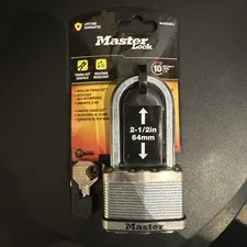 NEW - Master Lock M15XKADLJ 2-1/2 In. Boron Shackle Magnum Keyed Padlock