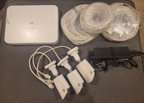 WD ReadyView PoE 8 Channel Network  Video Surveillance System 2TB HD - 3 Cameras