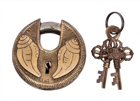 Beautifully Conch Engraved Brass Door Padlock Security Locks with 2 Keys Rare