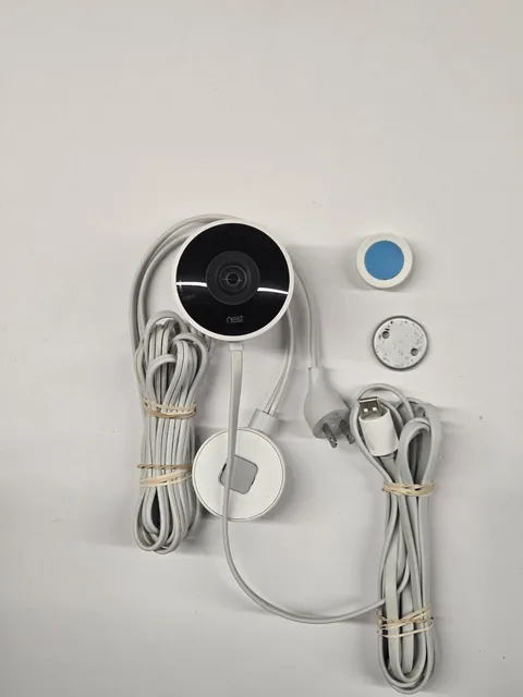 Google Nest Cam Outdoor HD Security Camera 1st Gen NC2100ES - READ DESCRIPTION