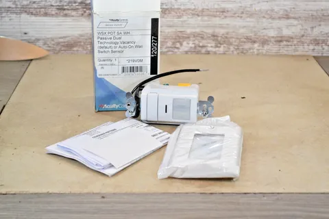 Acuity Controls WSX PDT SA WH WALL SENSOR SWITCH DUAL TECH Auto-on/Vacancy New