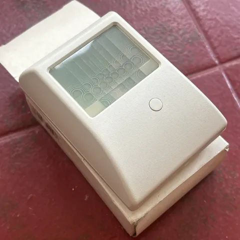 Unused Linear DXT-54 Passive Infrared Motion Detector Transmitter