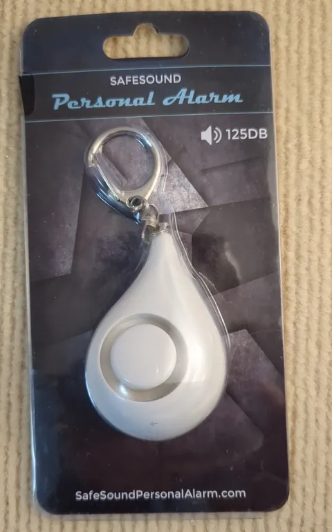 NEW SAFESOUND Emergency Key Chain Personal Alarm 125DB Loud Siren Safe Sound