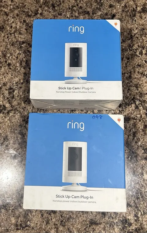 Ring Stick Up Cam Plug-In White Indoor/Outdoor Wi-Fi 1080p Color Alexa