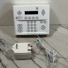 Interlogix GE Security Panel 600-1054-95R-11 w/ Power Adapter