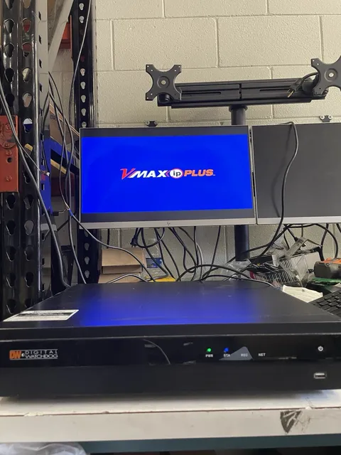 Digital Watchdog DW-VP16-16P And 8 Camera (FOR PARTS)