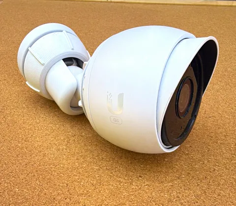 Ubiquiti UniFi G5 Bullet Wired IP Security Camera Indoor/Outdoor White