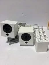 wyze cam v2 2 Pack Four Adapters Four Cords 