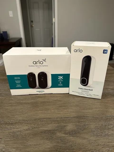 Arlo AVD4001-100NAR Video Doorbell 2nd Gen 2K and 2 Pack Security Camera VMC3280