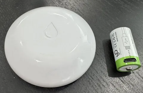 Shelly Flood + Rechargeable CR123 Battery | Wifi | Water Leak & Temp Sensor