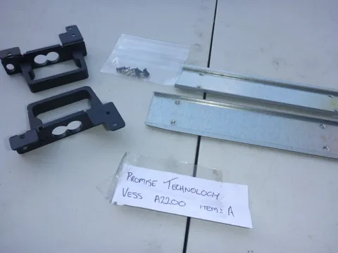 AU SELLER PROMISE TECHNOLOGY VESS A2200  RACK MOUNT SET AS PICTURED W/ SCREWS