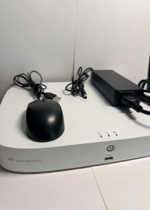 Lorex 4K Ultra HD NVR 8-Channel PoE 2TB N843A8-Z Used