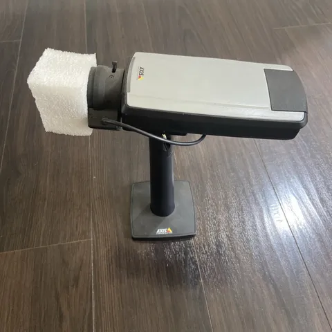Axis Communications  Q1602 Network Camera Low Light IP cam with stand, open box