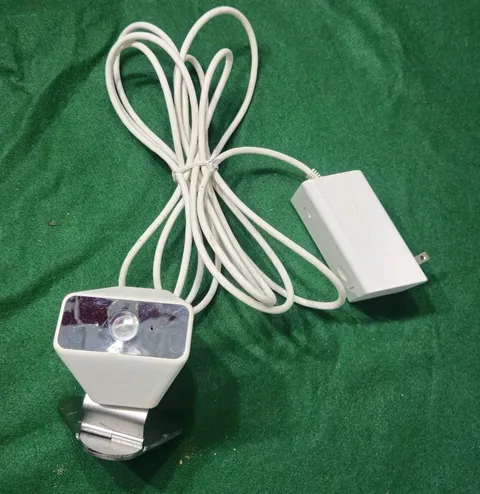 Xfinity XCAM2 SCHC2AEW HD Indoor Outdoor Security Camera / SCHX4AEW XW4 Adapter