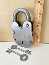 Padlock Cast Iron w/Chrome Rustic Finish Extra Large w/2 Keys Really Works