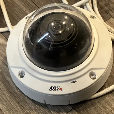Axis M3006-V IP Dome Cameras Lot of 6 Indoor White PoE Ethernet 0514-001-03