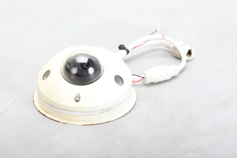 Luma LUM-310-DOM-IP-WH Dome IP Outdoor Camera (White) W/ Mount - Fair Condition