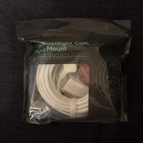 Wyze Floodlight Cam Plug-in Mount for Wyze Floodlight Cameras v1/v2/Pro NEW