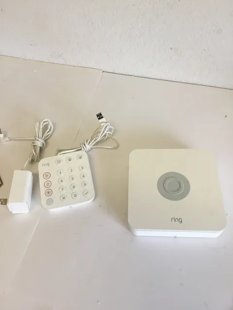 Ring Alarm 4HB1U90EN0 Base Station Plus Keypad With Power Cords