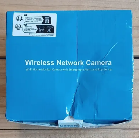 Wi-Fi IP Surveillance Camera 2MP 32G Model XY-3820 White w/ USB Cable Mount