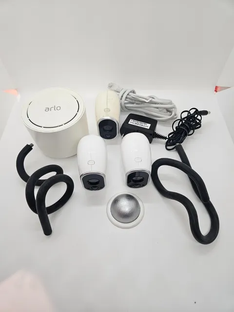 Arlo/Netgear VMB3500 Hub/Base Station & 3 x VMC3030 Wireless HD Cameras + Mounts