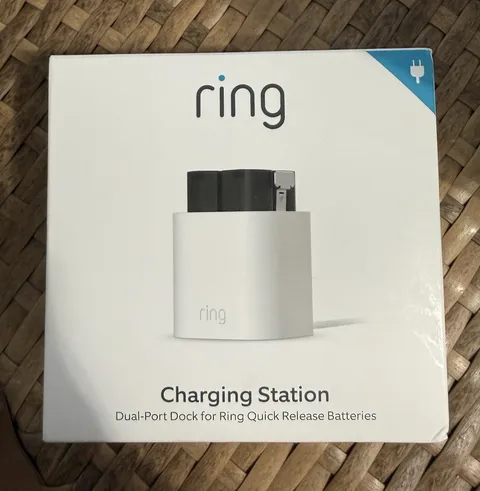 Ring Dual-Port Fast Charging Station Dock for Quick Release Batteries, White