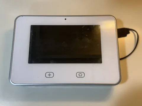 Vivint SkyControl Panel Model V-MP2-345