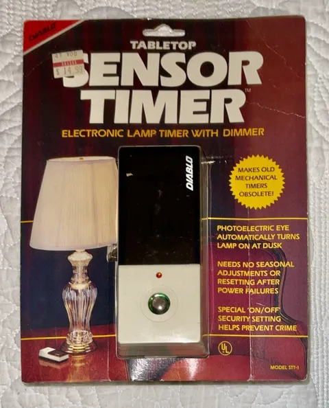 Vintage Sensor Timer Tabletop Photoelectric Eye Turns Light On At Dusk Diablo
