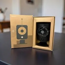 SimpliSafe SimpliCam Indoor Camera Wi-Fi HD Security Camera SSCM2 OPEN BOX