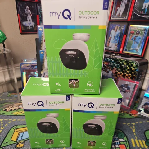 myQ Outdoor Battery Camera 3-Pack 2K Wi-Fi Color Night Vision Outdoor