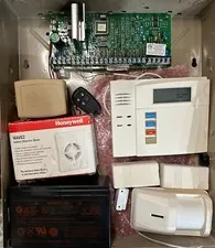 Honeywell Vista-20P Rf Kpd 2 Door 1 Motion 1 Fob & Siren 🚨programmed